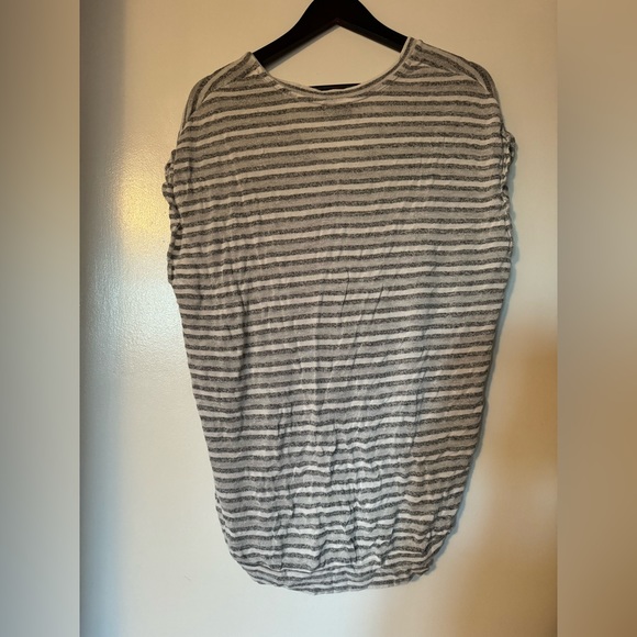 aritzia tshirt - Picture 3 of 3